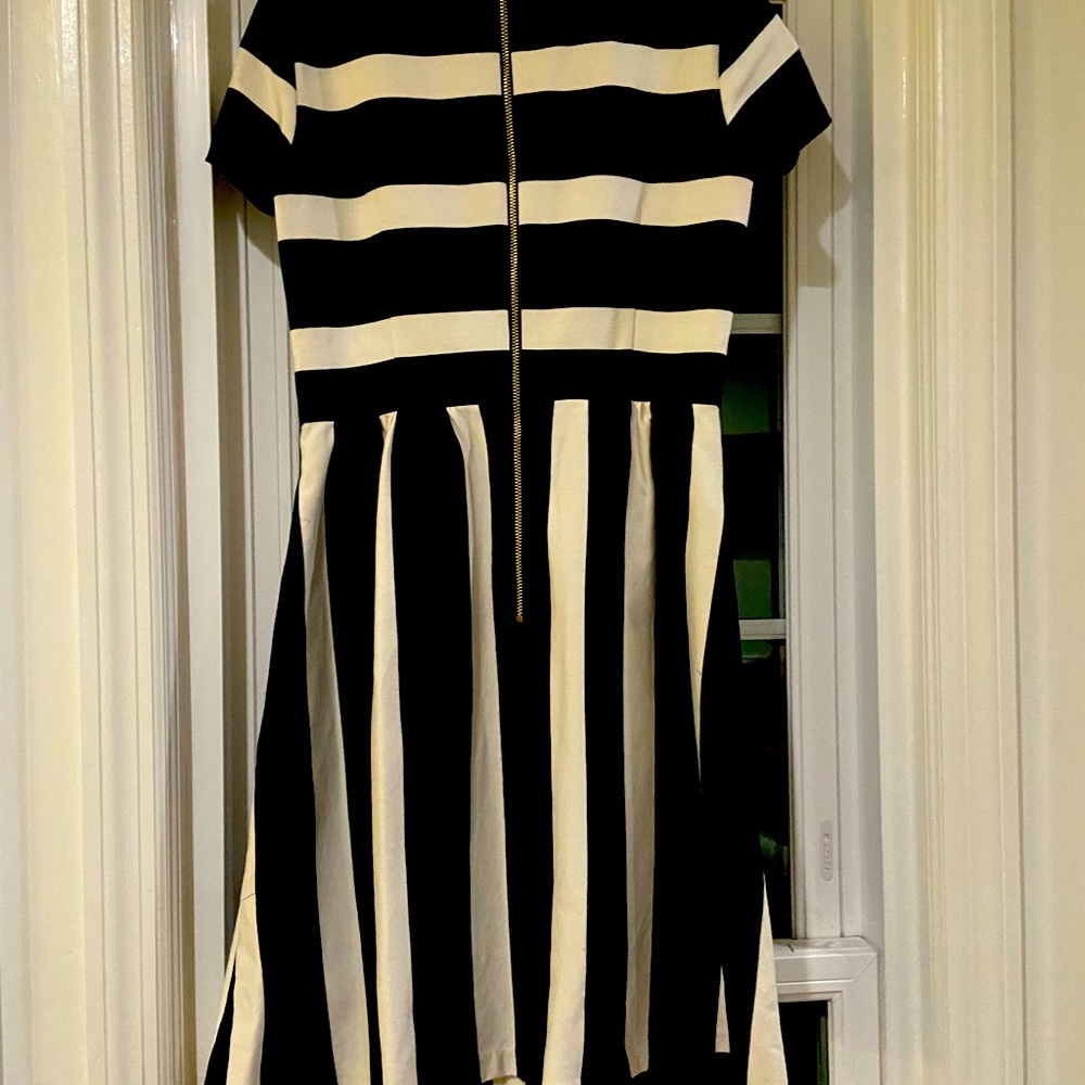 Eliza J adorable dress